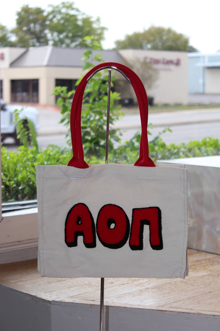 Alpha Omicron Pi