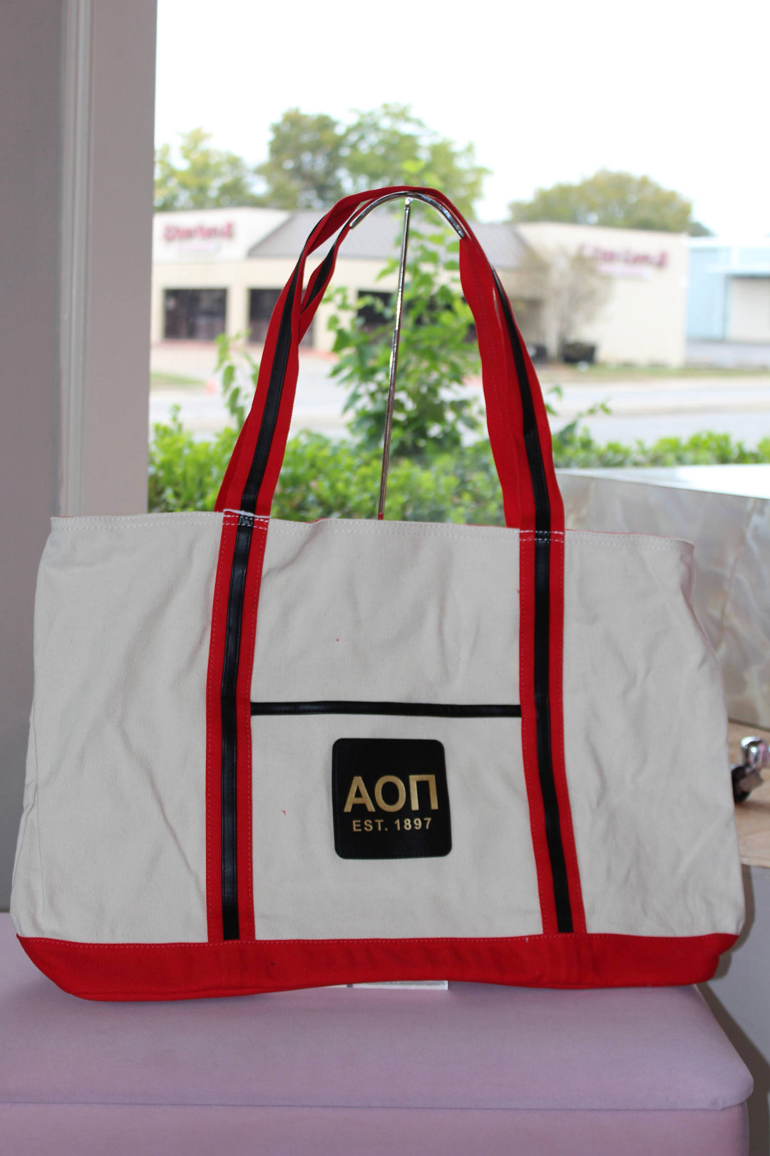 Alpha Omicron Pi