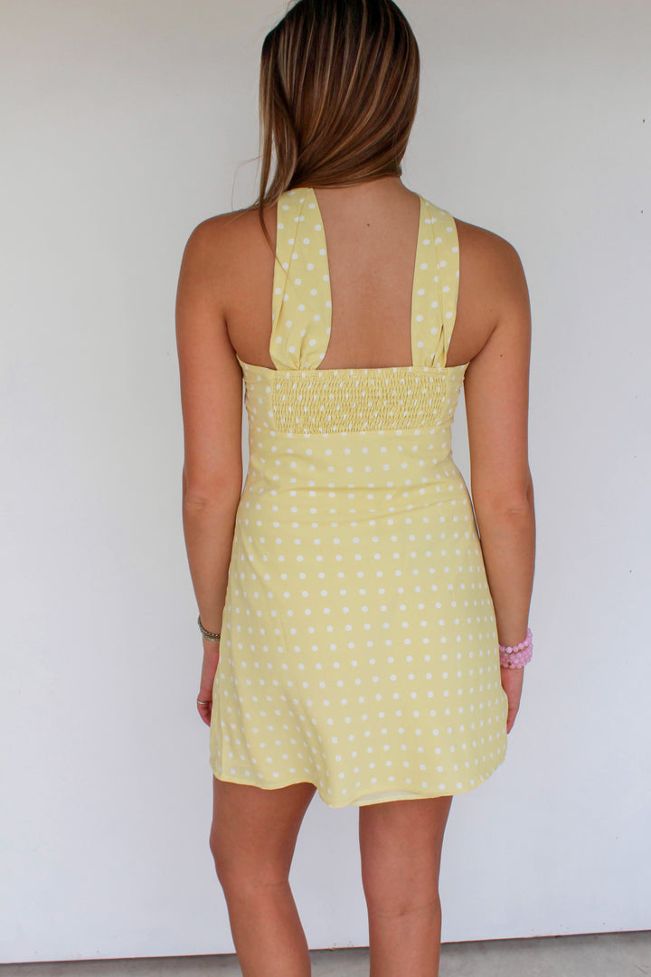 yellow dress