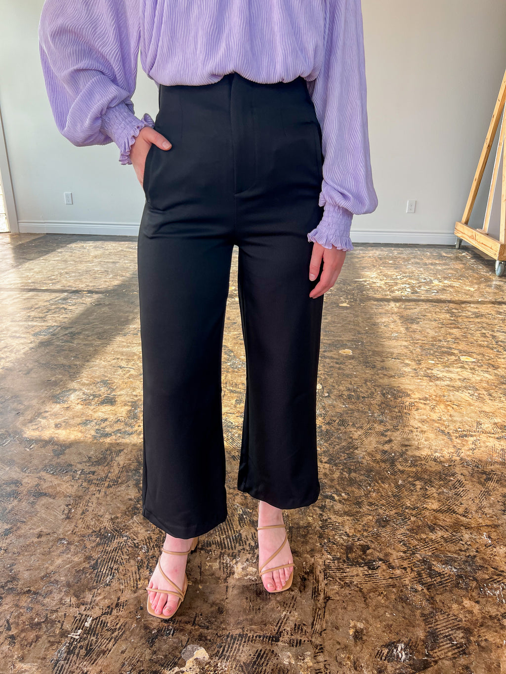 Cropped Trousers in Black - JD Ranch Boutique