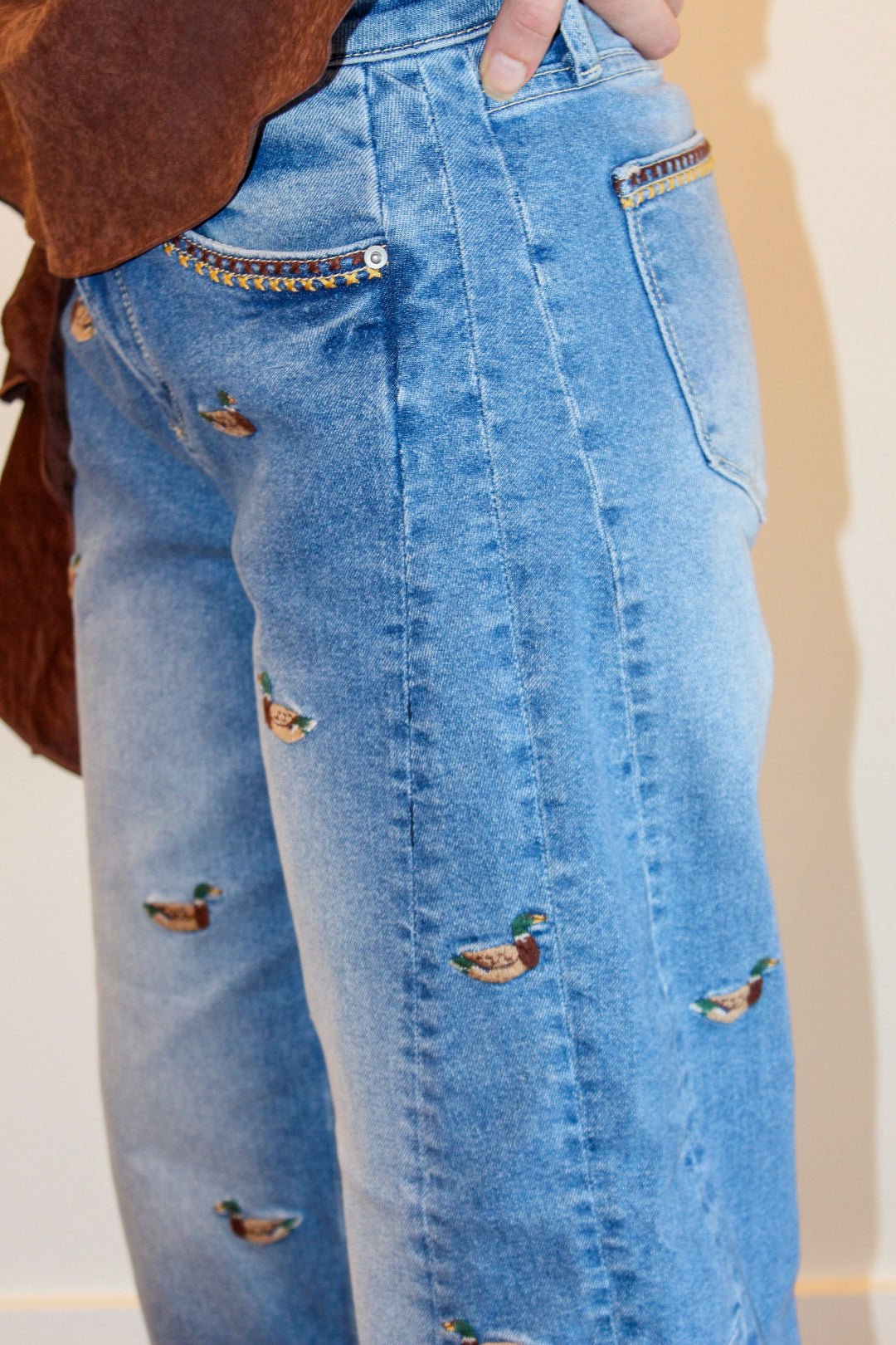 Embroidered Duck Barrel Jeans