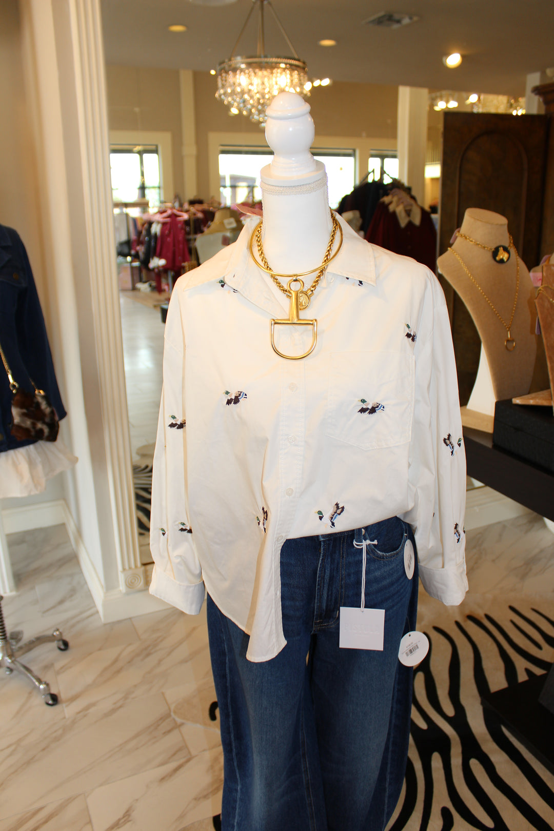 Duck Embroidered Top in Off White